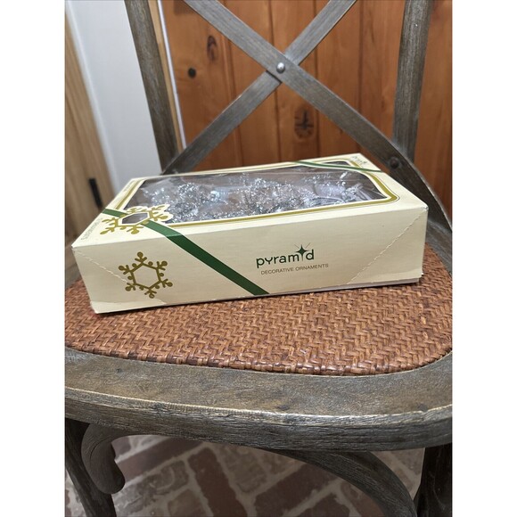 Vintage Pyramid Glass Ornaments Box ( 2.25") - 12  Clear Ball‎ Ornaments - Picture 3 of 10